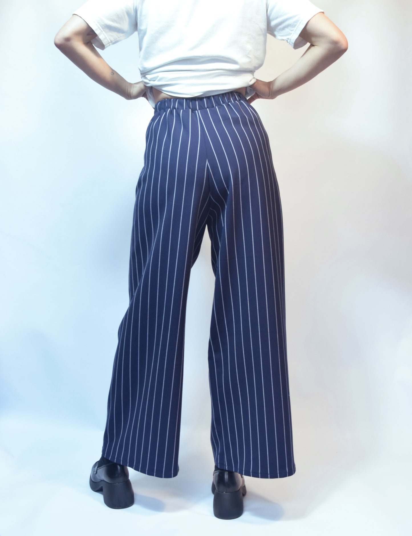 Le pantalon Ertha à rayures
