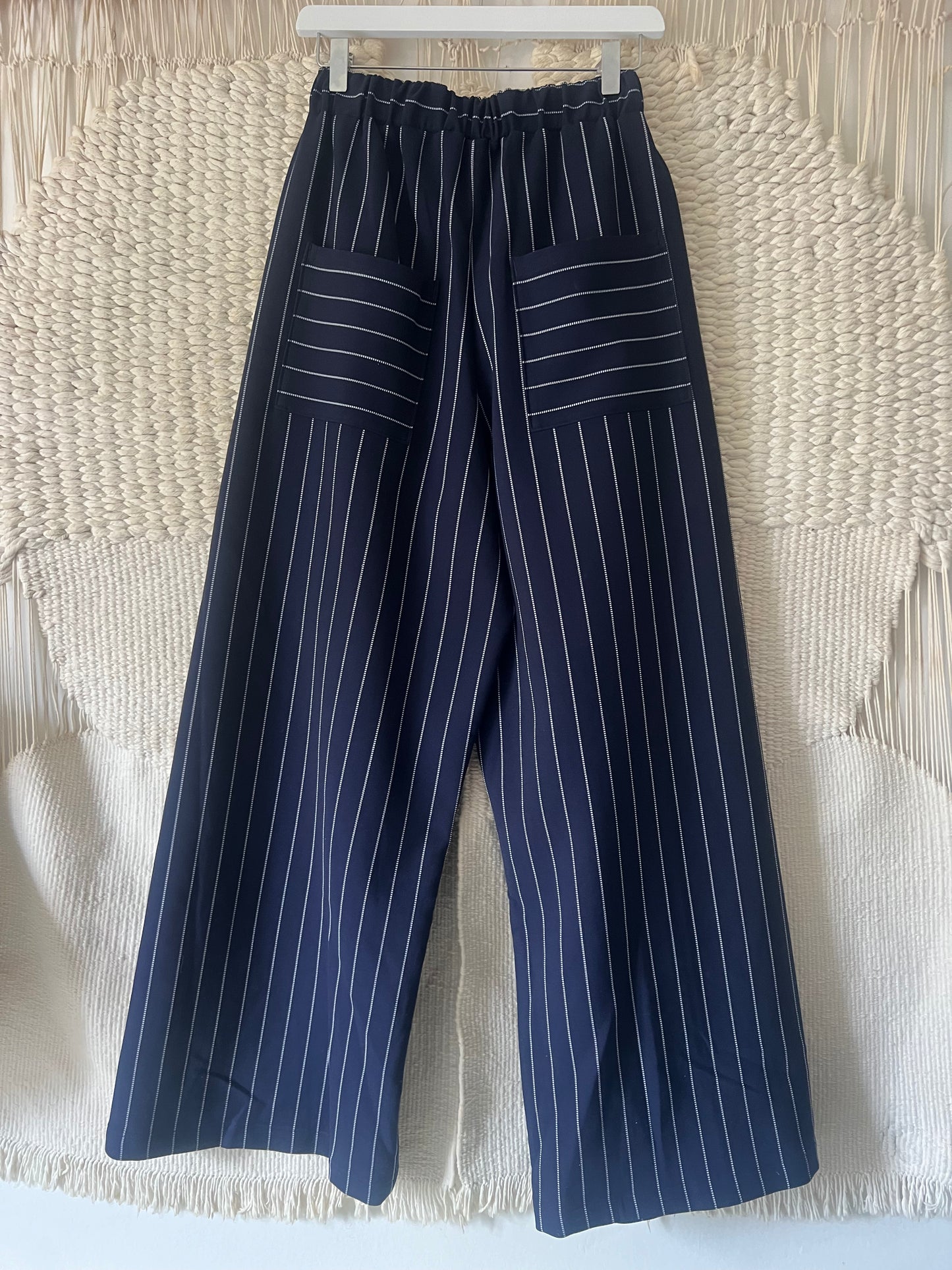 Le pantalon Ertha à rayures