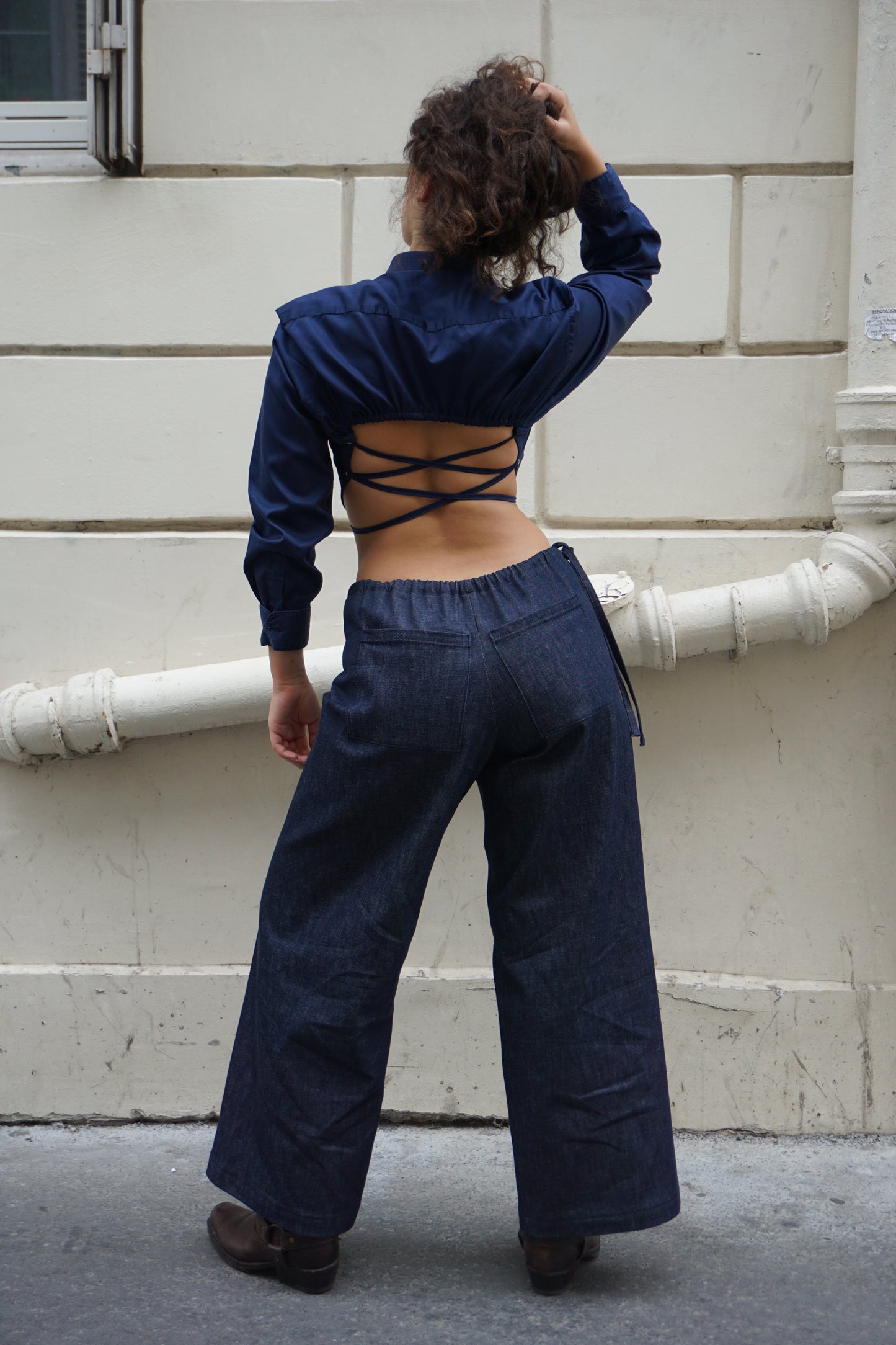 Le pantalon Ertha en denim bleu brut