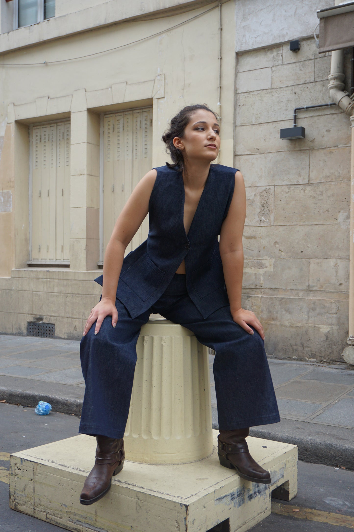 Le pantalon Ertha en denim bleu brut