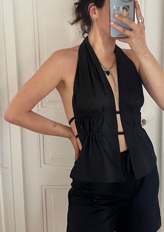 Le top Ana en noir